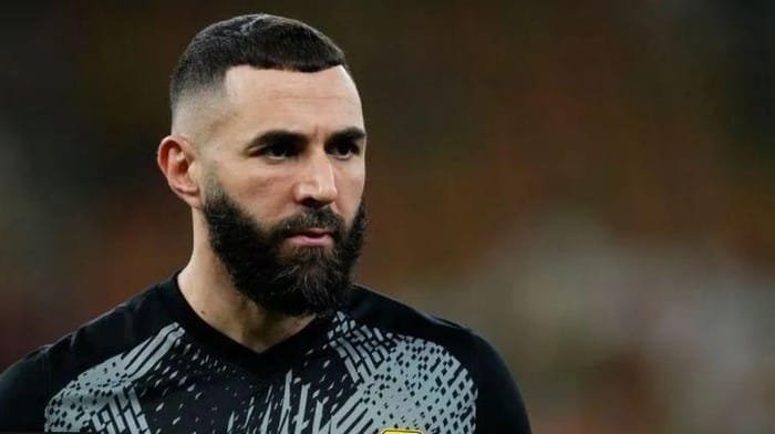 Karim Benzema Pakai Jersey Arsenal, Isyarat Bergabung?