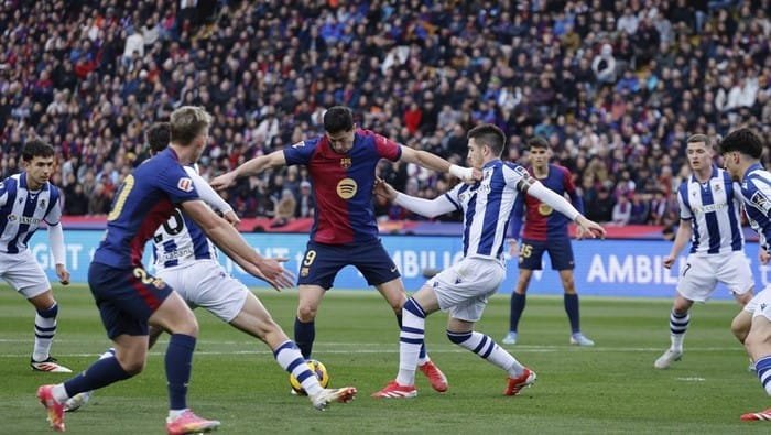 Barcelona Bantai Real Sociedad 4-0, Puncaki Klasemen LaLiga